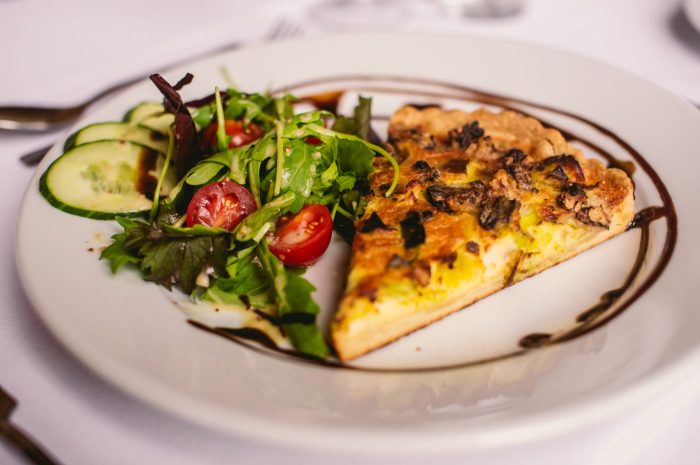 leek, goat’s cheese and walnut tart (V)
